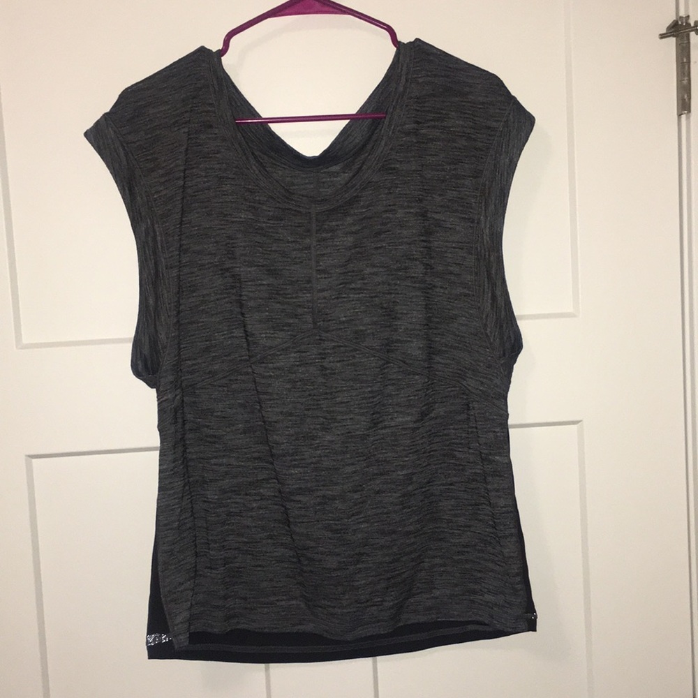 Lululemon workout top